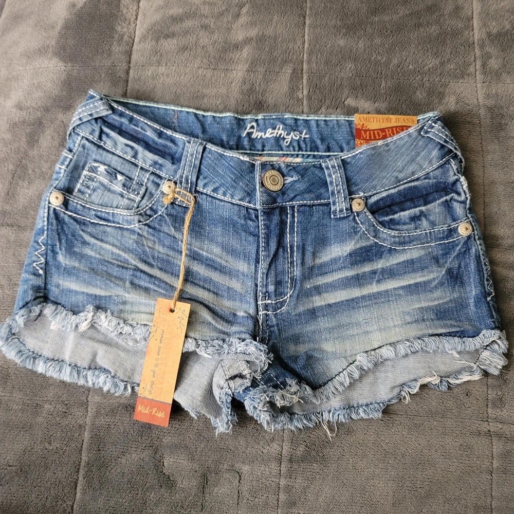 Amethyst Mid Rise Fringed Jean Shorts Size 3